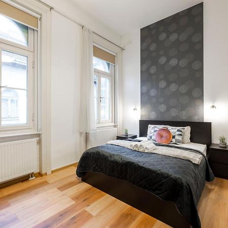 Spacious & Cozy Central Apartment W/ Terrace Budapest Exterior foto