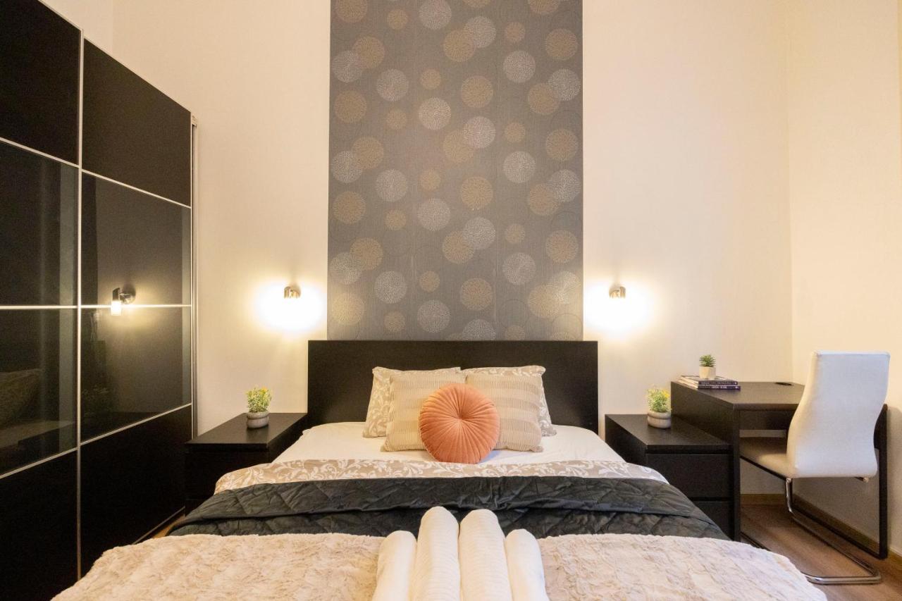 Spacious & Cozy Central Apartment W/ Terrace Budapest Exterior foto