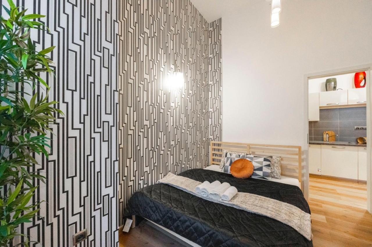 Spacious & Cozy Central Apartment W/ Terrace Budapest Exterior foto